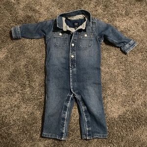 Baby Gap Denim jumpsuit (12-18M)
